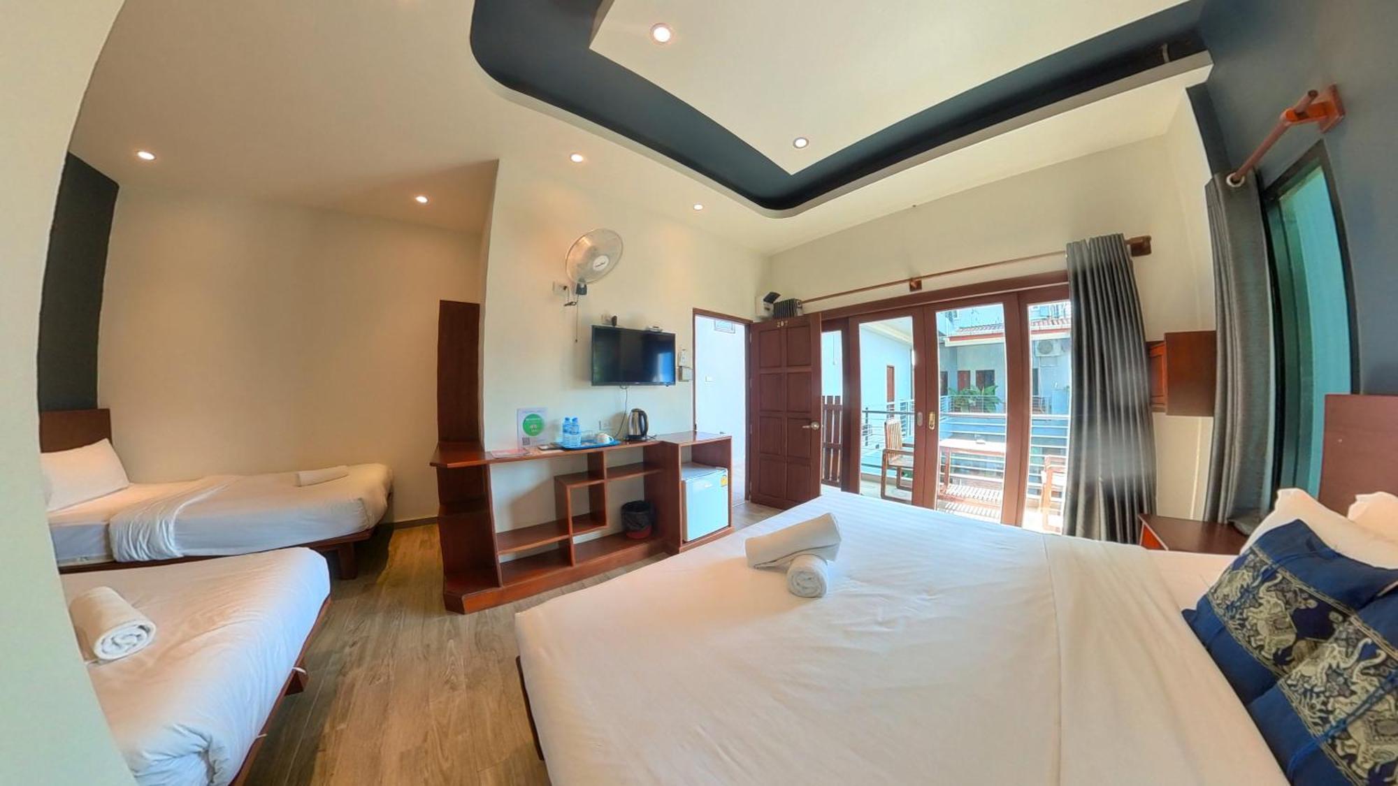 Faraway Suites Vang Vieng Room photo